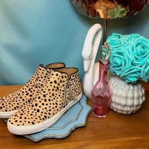 ❤️Crown Vintage “Zia” Leopard Print Mid-Tops Size 6.5